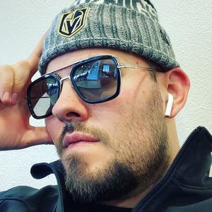 Meet your Posher, Mike